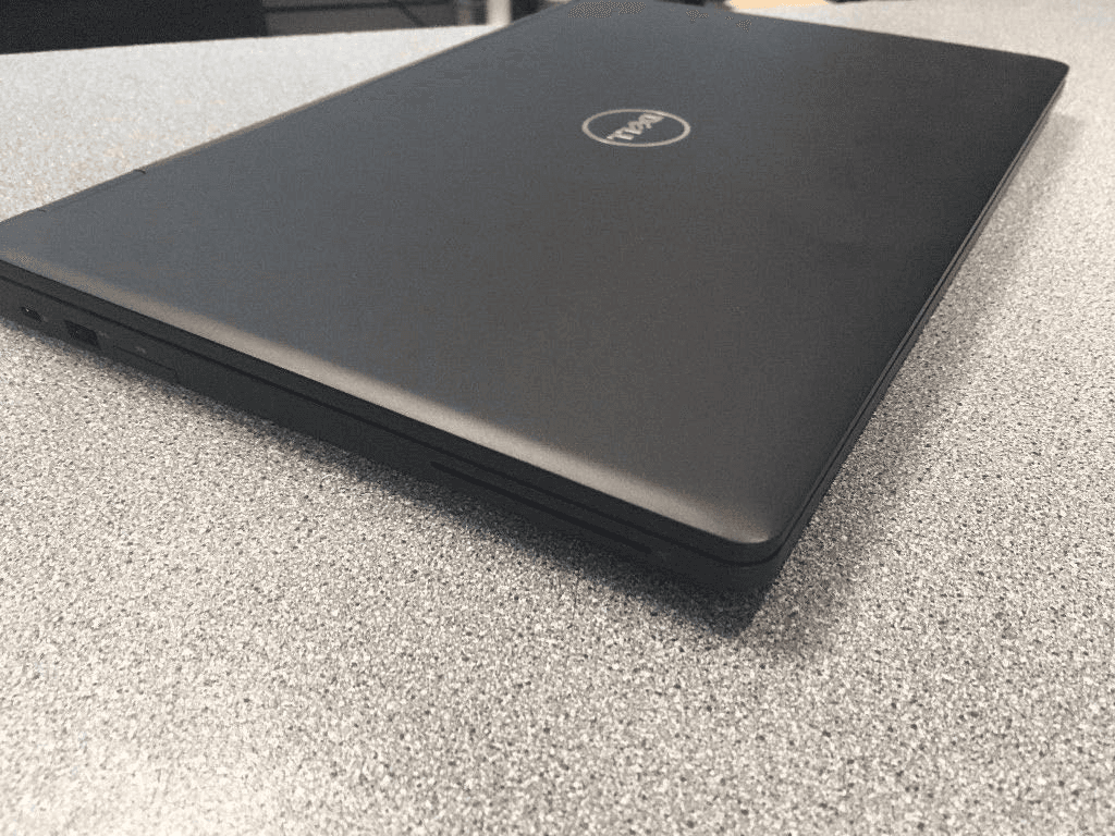 Dell Latitude 5580 i7 7th Gen 8/256 15.6 FHD view 2